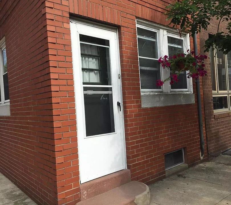 1st image of 919 S 8th St #8636098