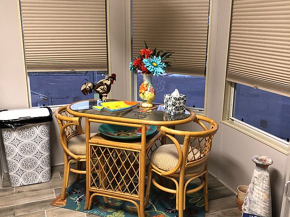 Kitchen nook