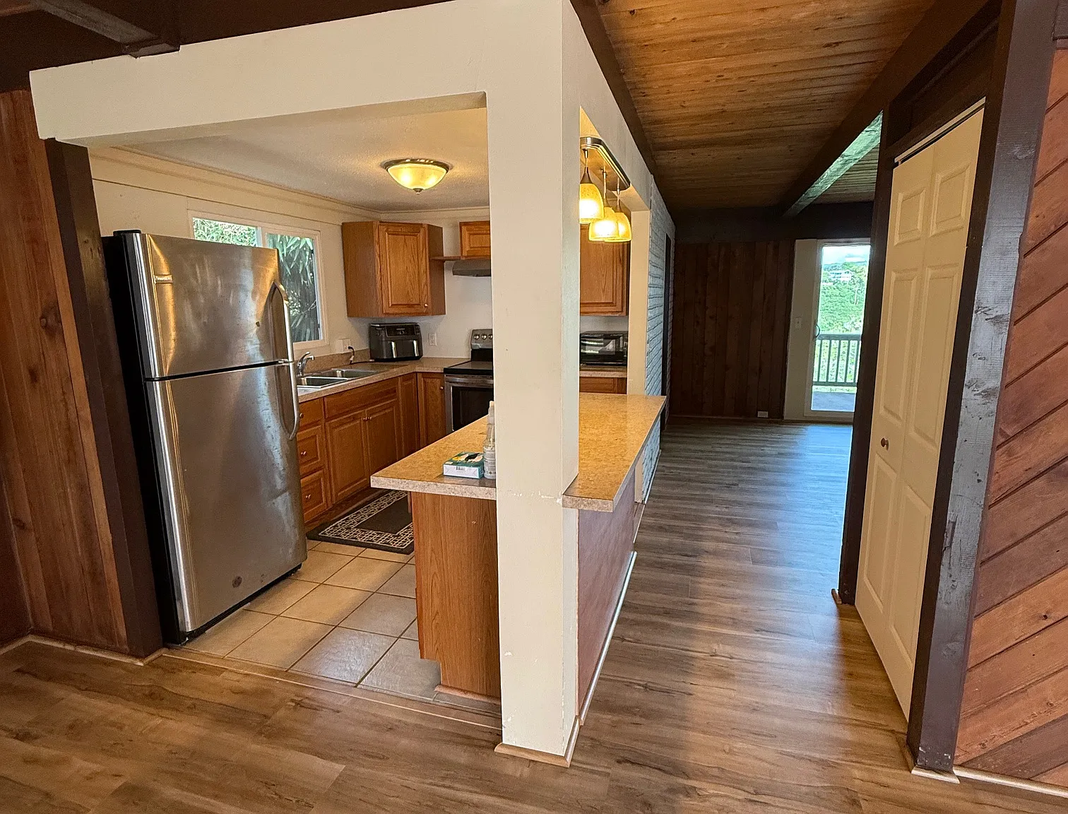 3 bed, 1584 sqft, $3,450 — Photo 3