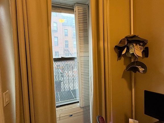 4th image of 87 Marlborough St APT 1R
