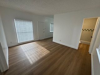 2nd image of 5891 Miramonte Blvd