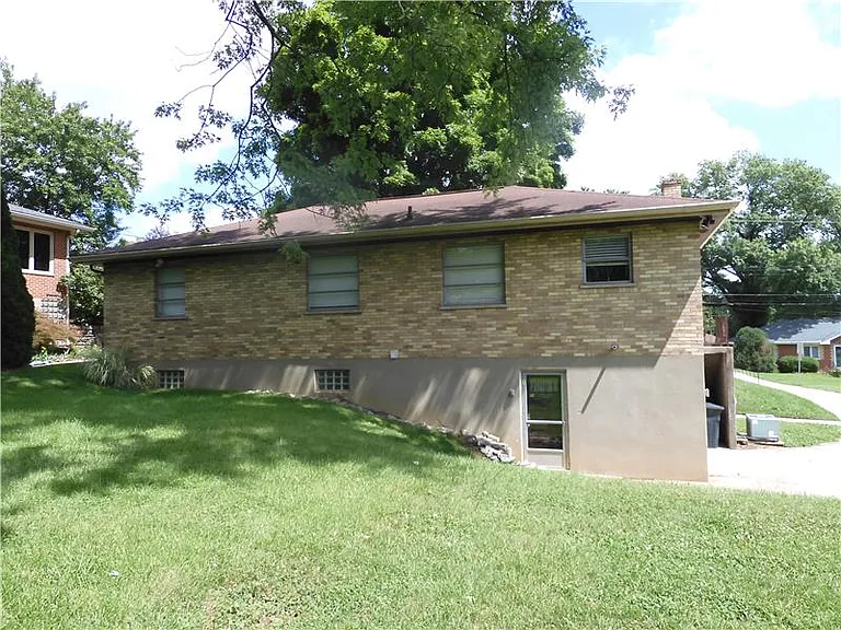 303 Birchwood Dr — Photo 41
