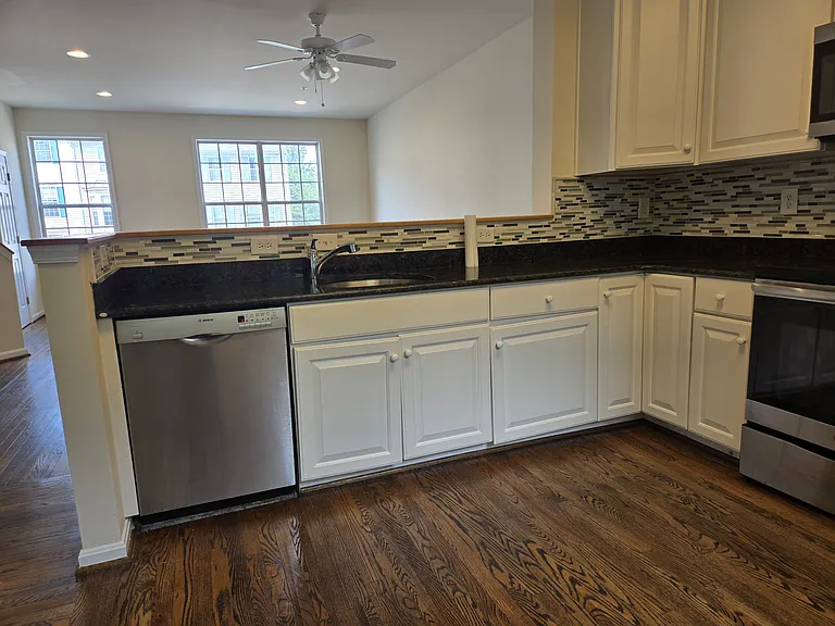 6822 Sanctuary Ct — Photo 8