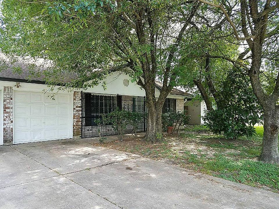 1st image of 242 County Fair Dr