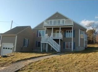 107 Crest Ave, South Kingstown, RI 02879