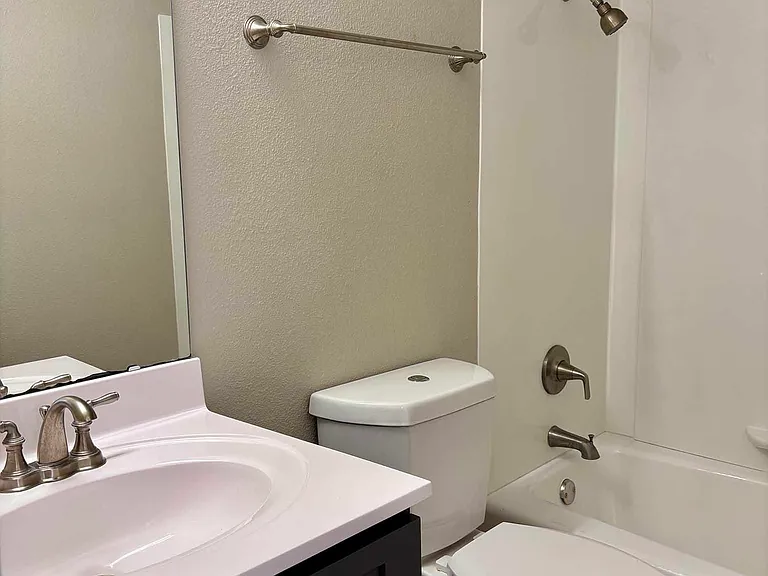 Marine Park Apartments — Photo 52