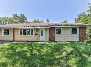 410 Amherst Ln, Hoffman Estates, IL 60169