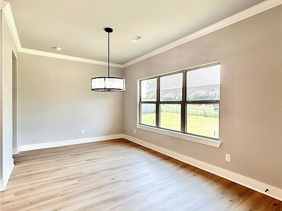 4th image of 2205 Crane Ave