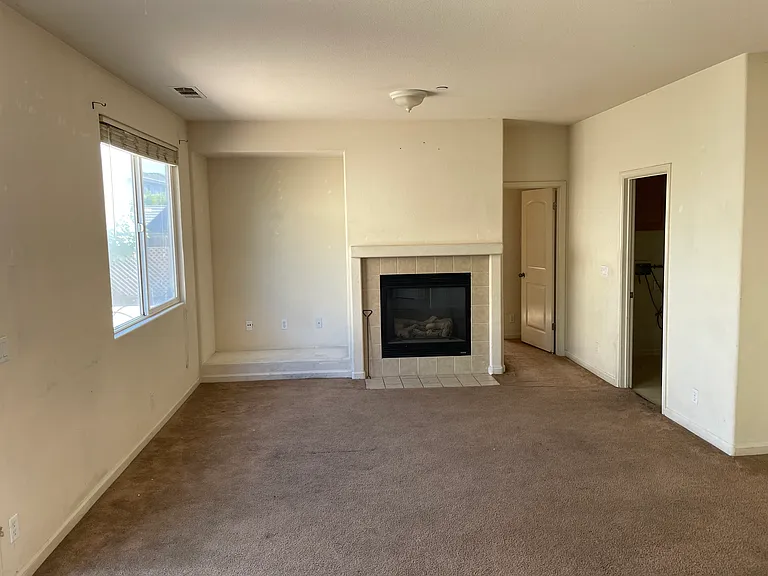 1136 Verona Way — Photo 34