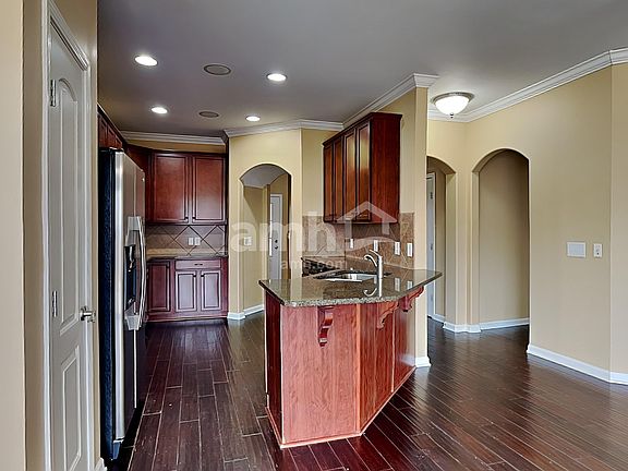 3rd image of 300 Dunnwood Loop