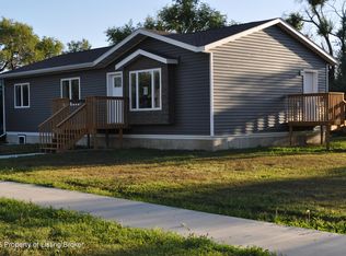805 1st Ave E, Lemmon, SD 57638