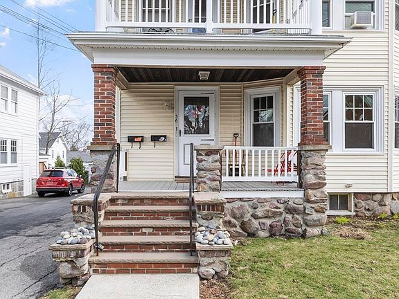 3rd image of 36 Fairbanks Rd