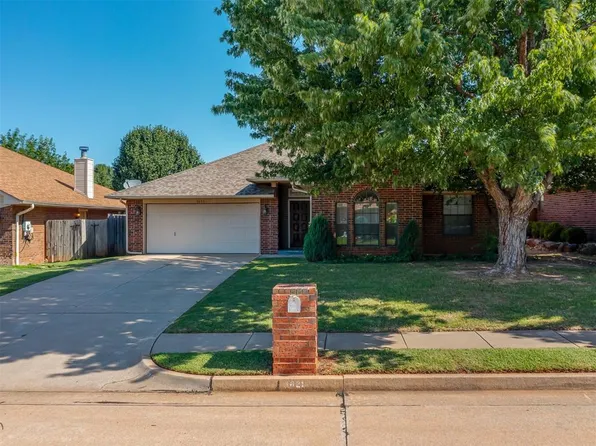1621 Park View Pl, Edmond, OK 73003