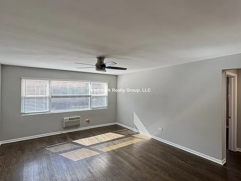 1321 W Sherwin Ave #2OA — Photo 3