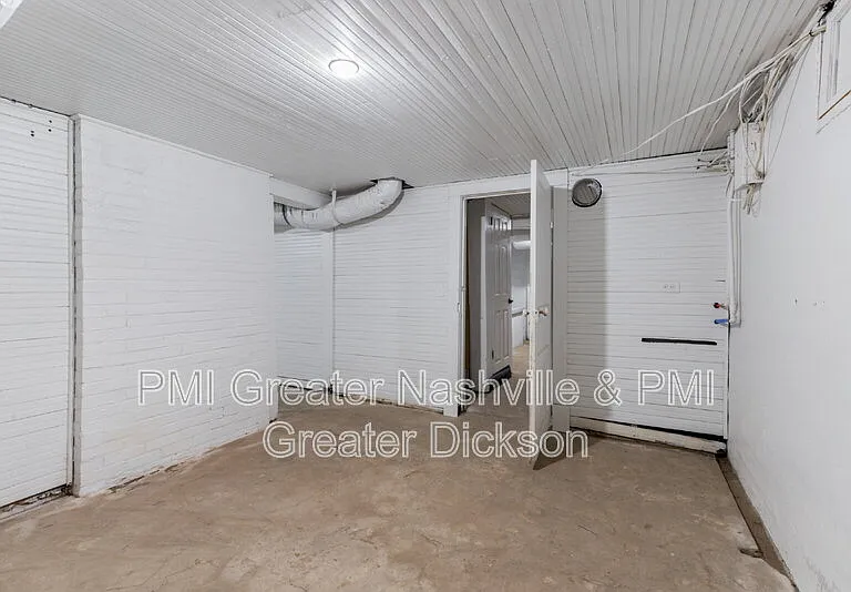 4859 Highway 100 — Photo 31