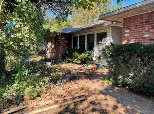 2121 E Davis St, Weatherford, OK 73096