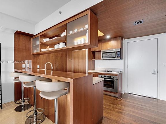 4th image of 50 Biscayne Blvd APT 904