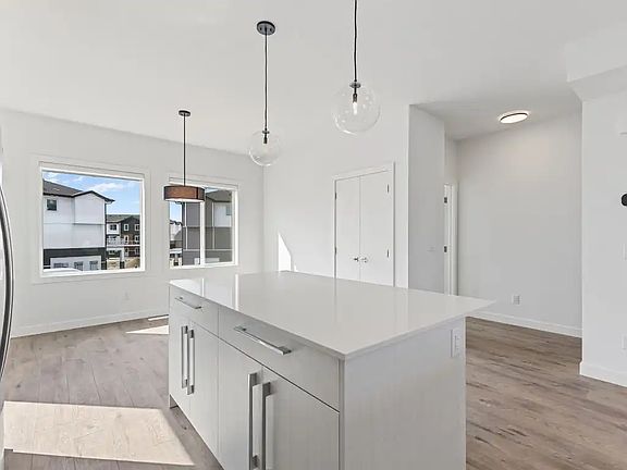 2nd image of 280 Chelsea Rd #503