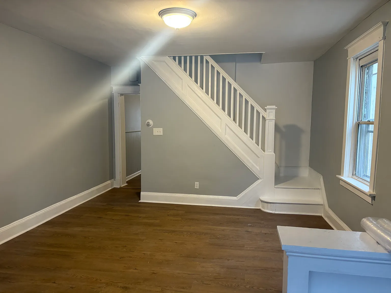 3 bed, 1288 sqft, $2,400 — Photo 3