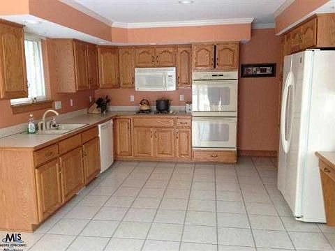 5th image of 27999 Worthington St