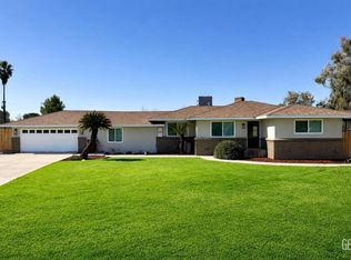 7900 Whirlaway St, Bakersfield, CA 93307