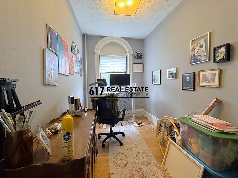 30 Claflin Rd — Photo 9