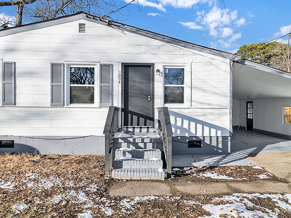 2nd image of 1004 E Russell Ct