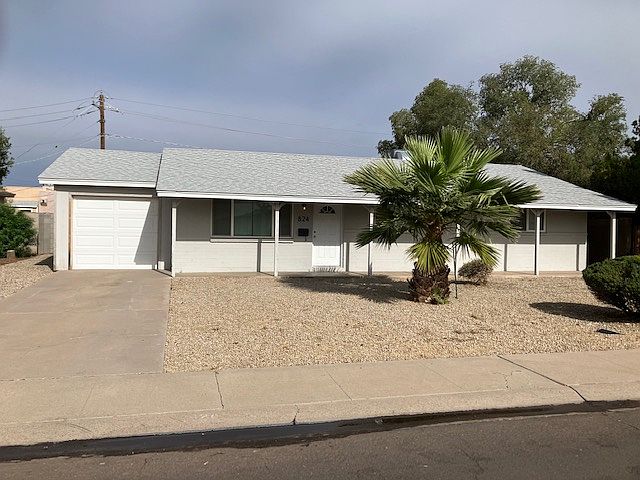 1st image of 824 W Parkway Blvd
