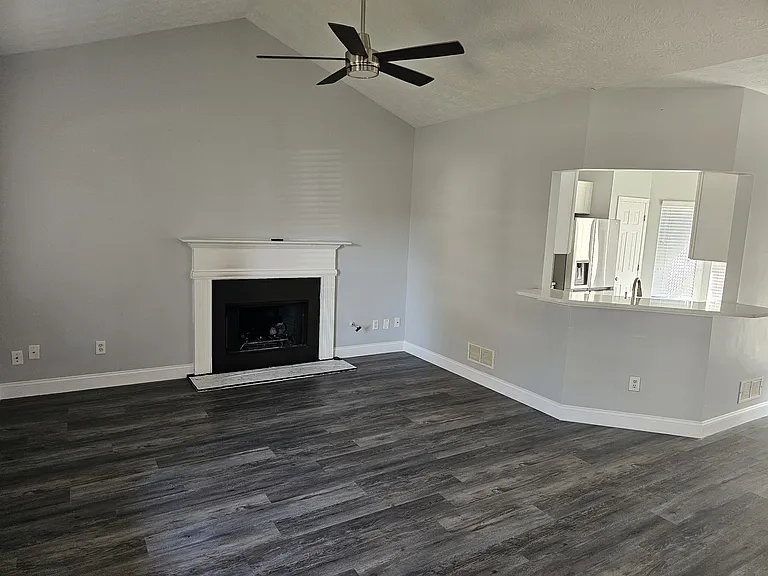 4862 Lake Park Ln — Photo 5