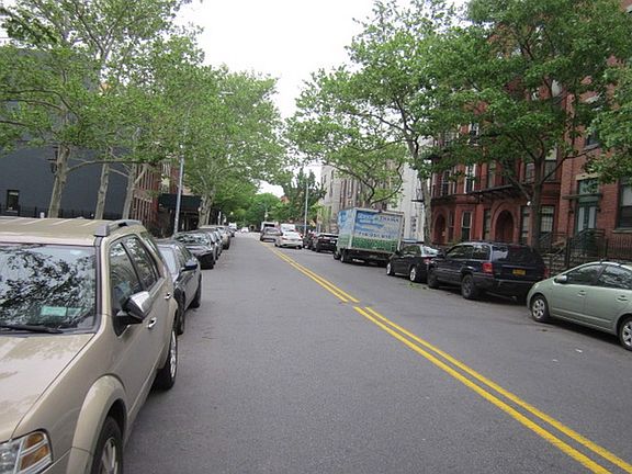 5th image of 240 Greene Ave
