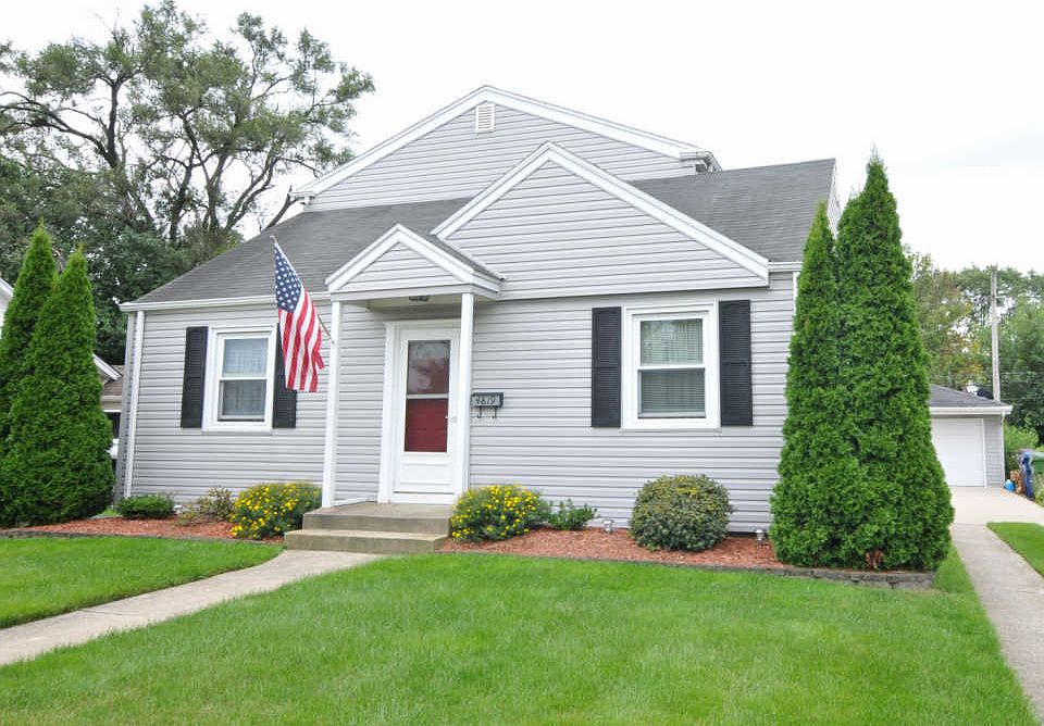 1st image of 4819 W 91st Pl