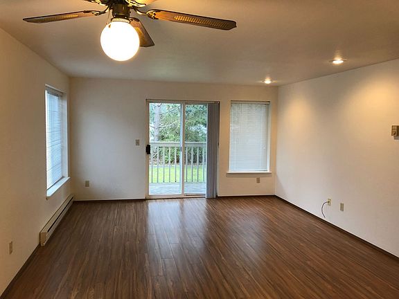 4th image of 1108 E Maryland St APT 3