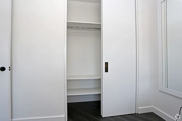 Rented by The Dermot Realty Management Company | media 36