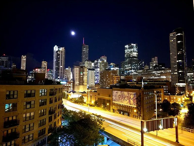 Amazing Chicago City Views from Your Private Balcony!