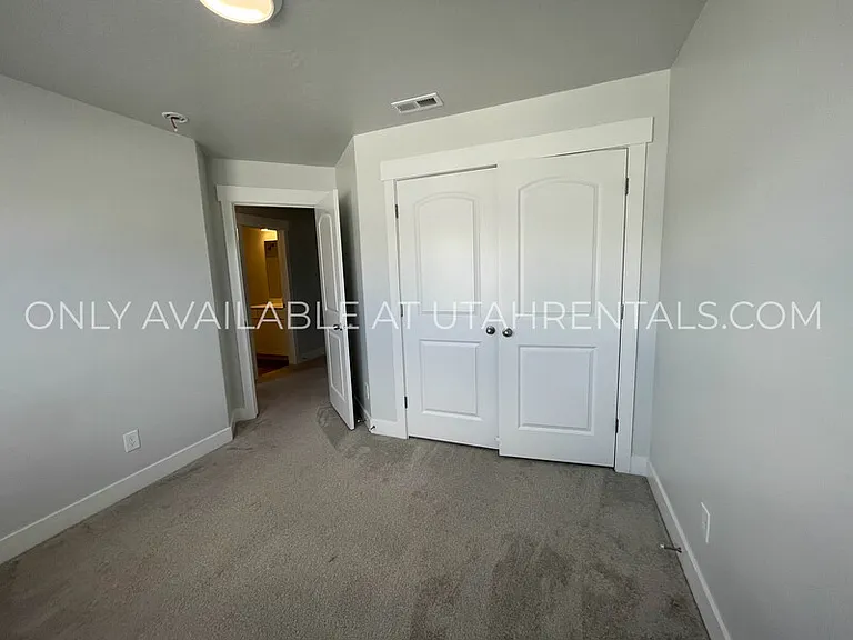 4237 W 2010 N — Photo 22