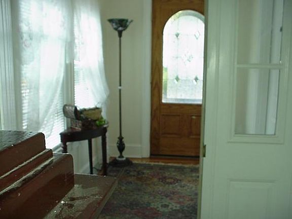 5th image of 203 Essex St #2