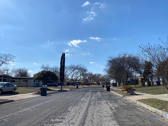 4th image of 5134 Village Way