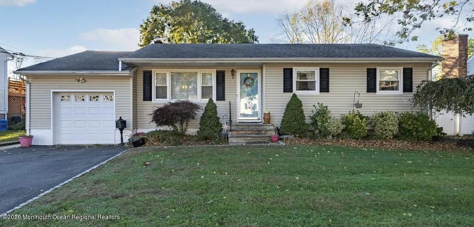 32 Terry Ave photo 1