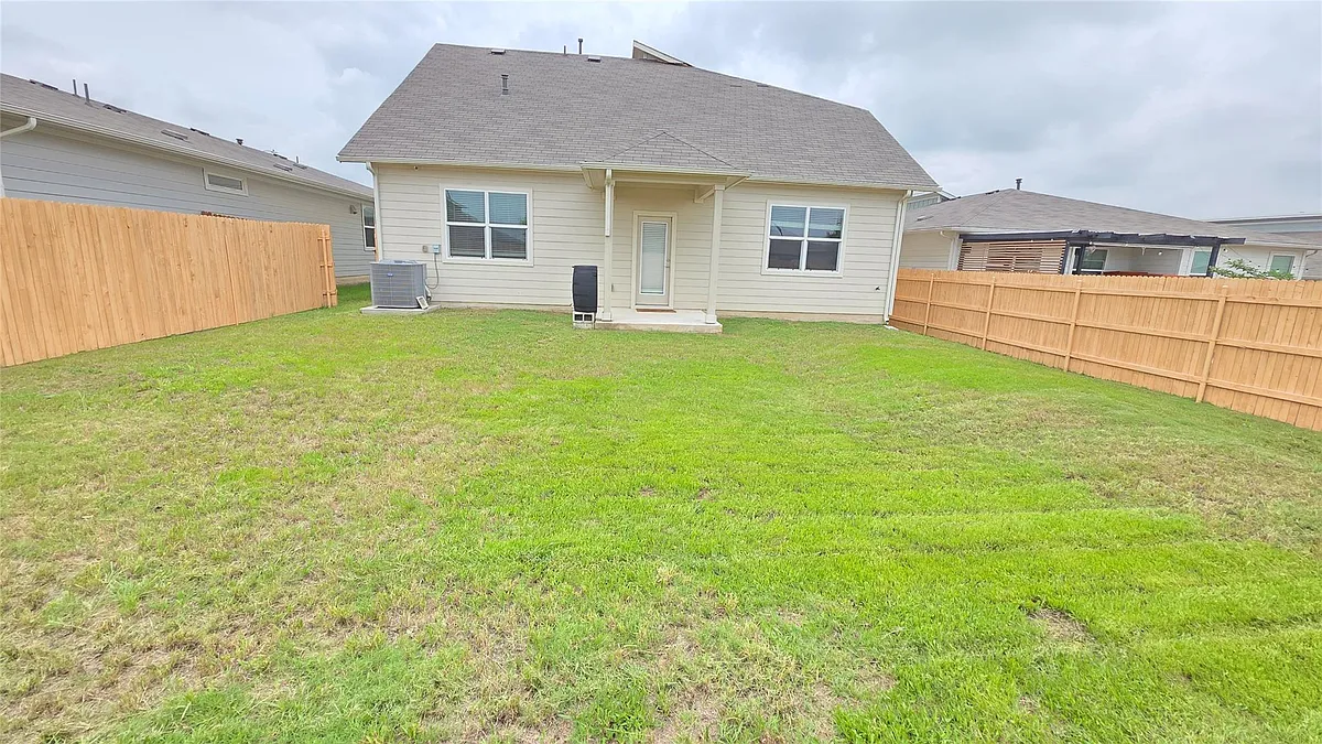 Building Photo - 7517 Peggie Nell Dr