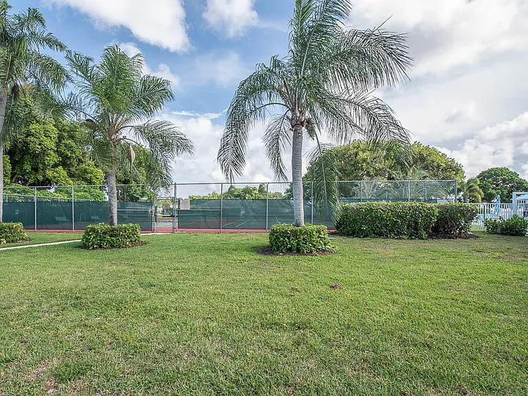 5061 Lakefront Blvd #B — Photo 40