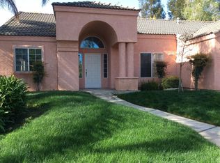 9463 N Whitehouse Dr, Fresno, CA 93720