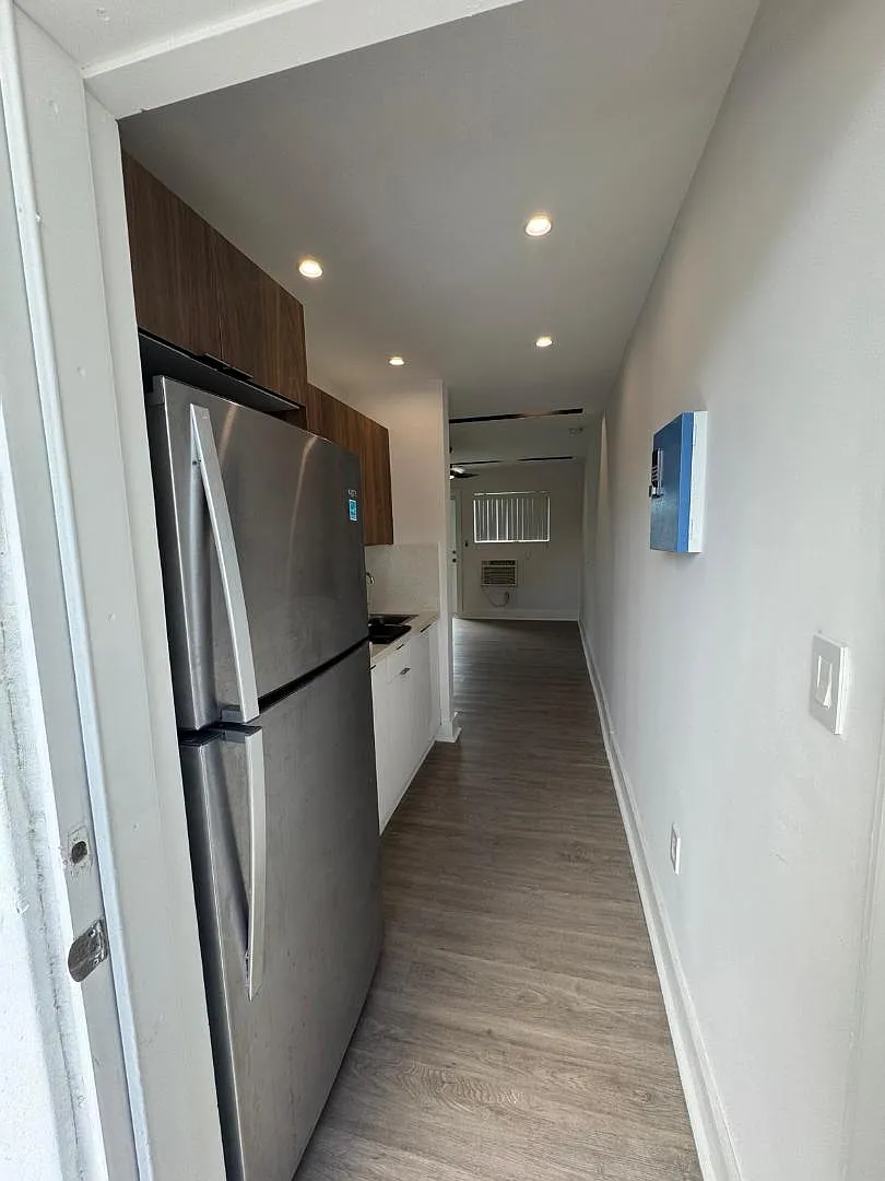 2222 NW North River Dr — Photo 4