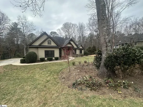 2 Rose Thorn Ct, Travelers Rest, SC 29690