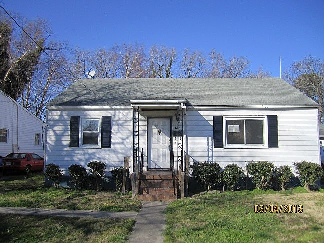 1st image of 364 El Paso Ave