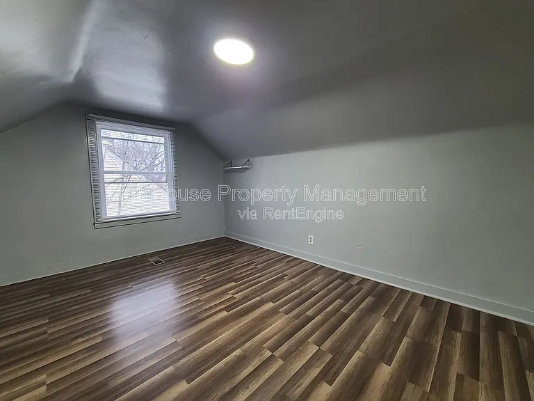 1387 Hurd Ave — Photo 14