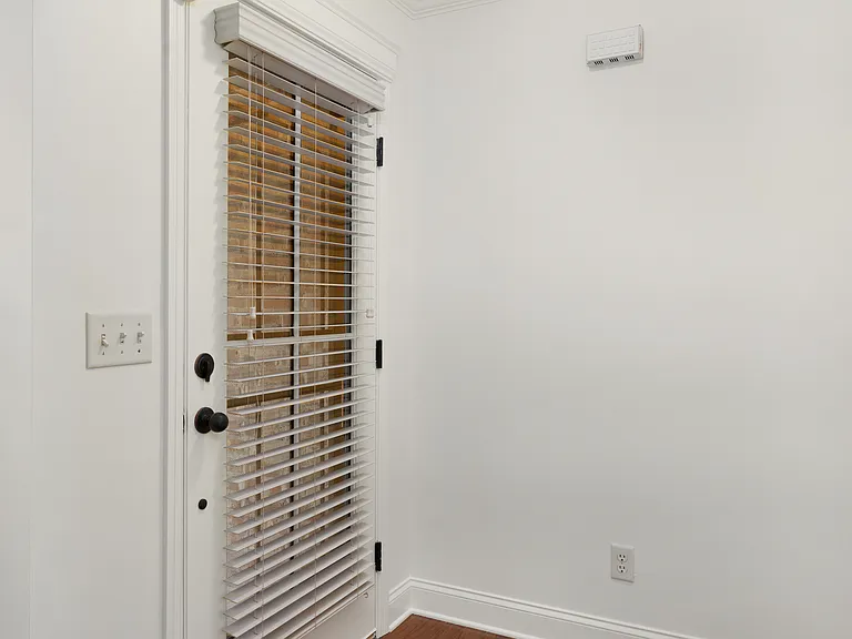 3384 Lark Ln — Photo 1