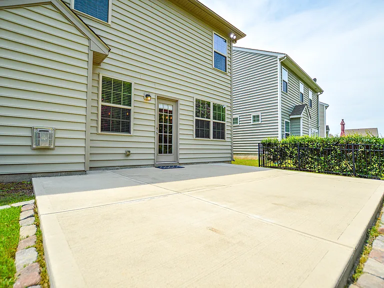 2037 Ice Lake Ct — Photo 35
