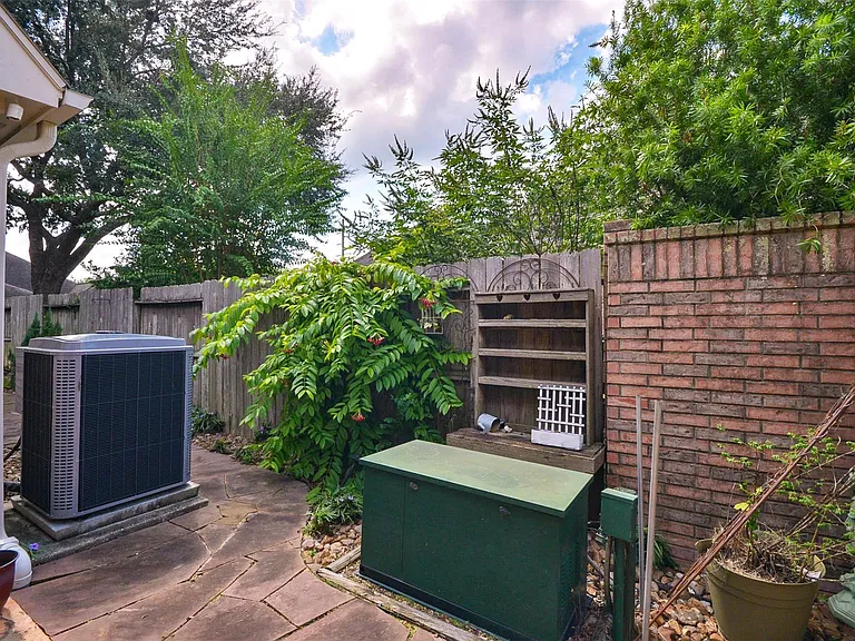 4510 Elmstone Ct — Photo 33
