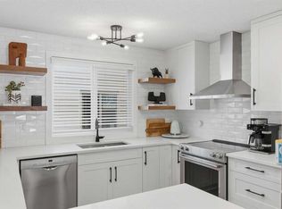 12019 S Canfield Grn SW, Calgary, AB T2W 1V3