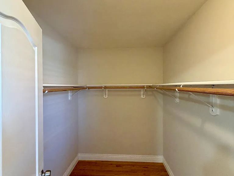 4456 Gibraltar Dr — Photo 7